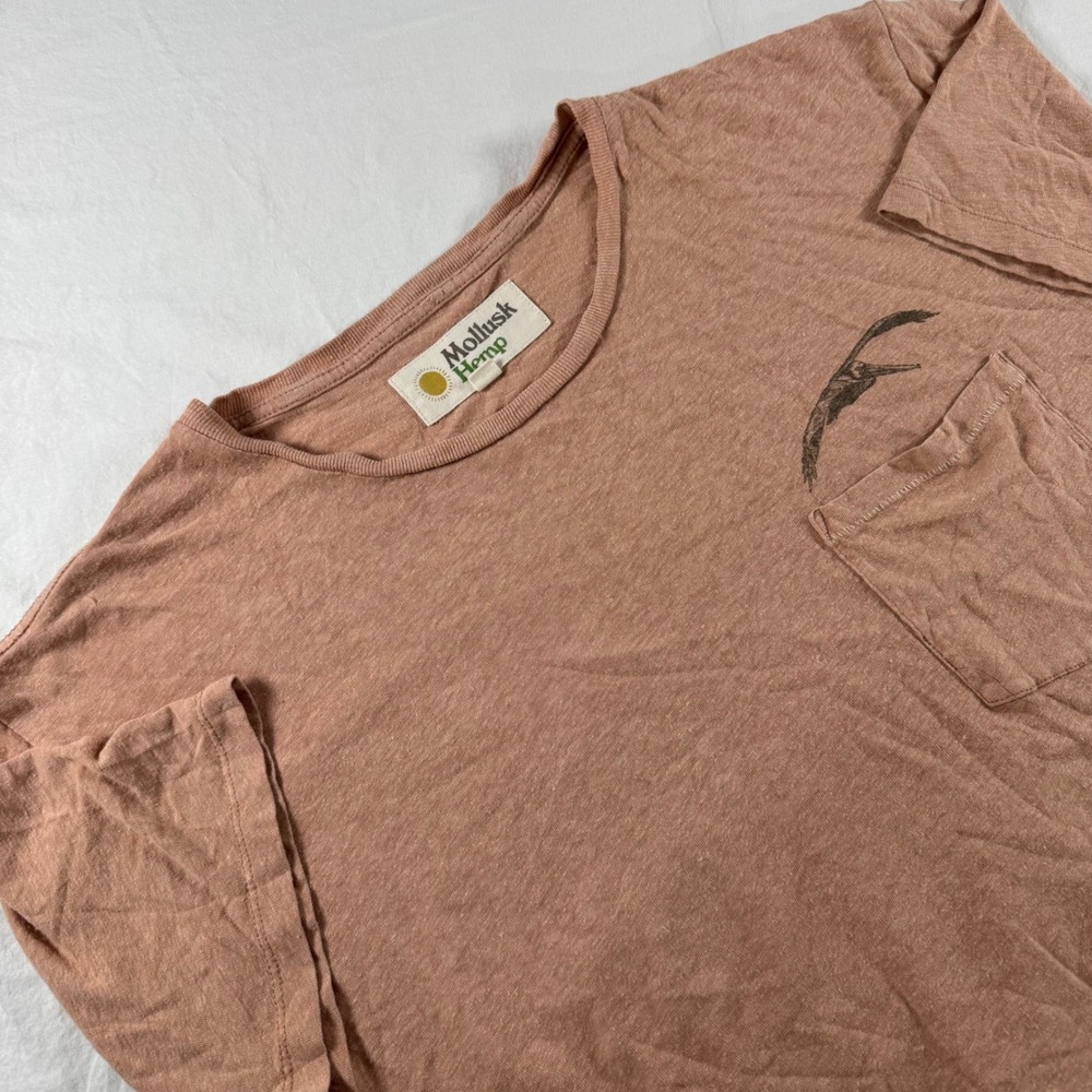 Mollusk Hemp Men's Size L Pink Hemp Cotton Blend Pelican Graphic Pocket T-Shirt